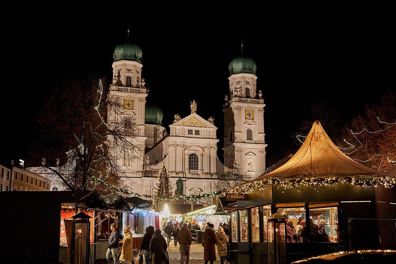Markt: Passauer Christkindlmarkt am Dom, Passau